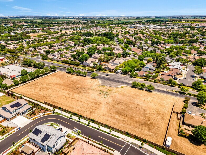 More Photos Of Walnut Blvd, Brentwood Land For Sale
