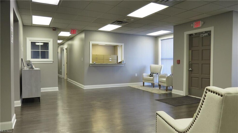 More Photos Of 15000 Madison Ave, Lakewood Office Residential For Lease