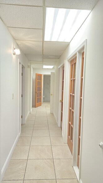 More Photos Of 3418 N Ocean Blvd, Fort Lauderdale Storefront Retail Office For Lease