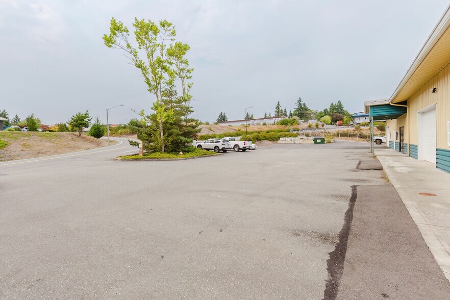 More Photos Of 1415 Lumsden Rd, Port Orchard Warehouse For Sale