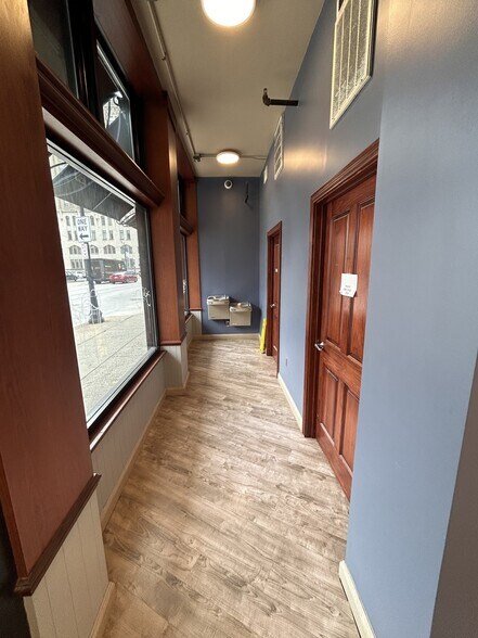 More Photos Of 41 E Court St, Cincinnati Storefront Retail Residential For Lease