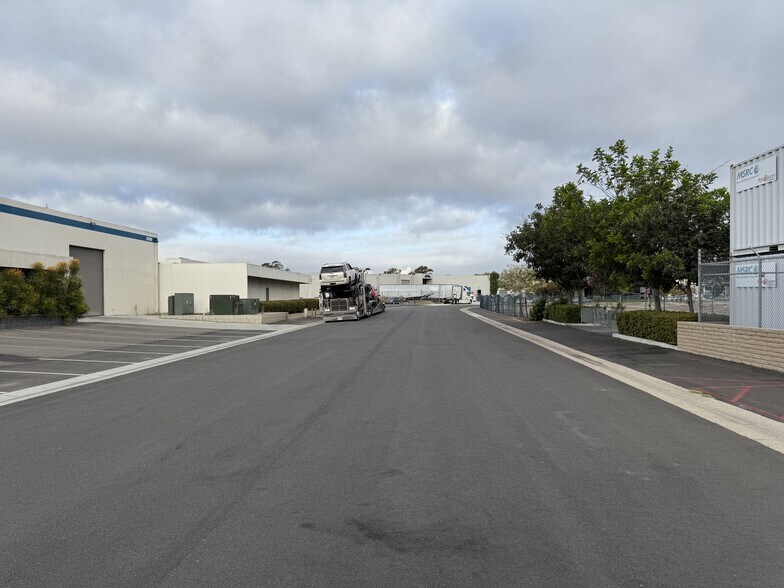 More Photos Of 3070 Airport way, Long Beach Land For Lease