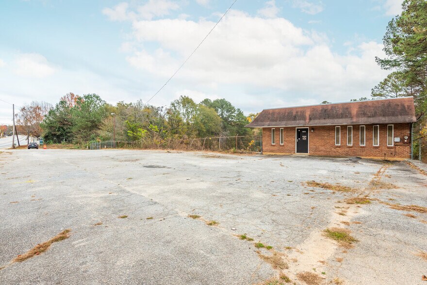 More Photos Of 2680 Martin Luther King Jr Dr SW, Atlanta Land For Sale