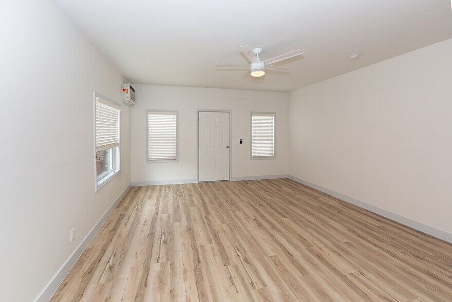 More Photos Of 1430 Linden Ave, Long Beach Multifamily For Sale