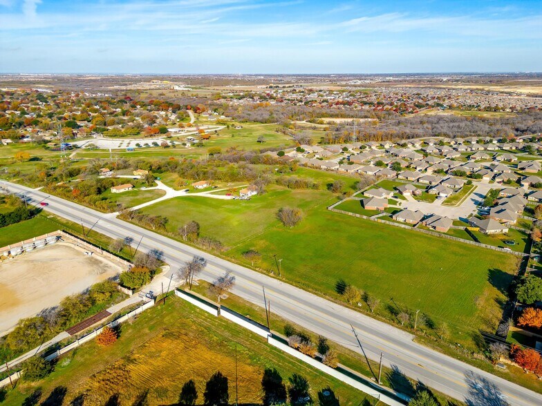 More Photos Of 1101 E Main St, Crowley Land For Sale