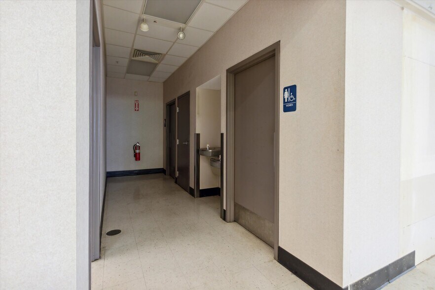 More Photos Of 1420 Wright Ave, Alma Drugstore For Sale