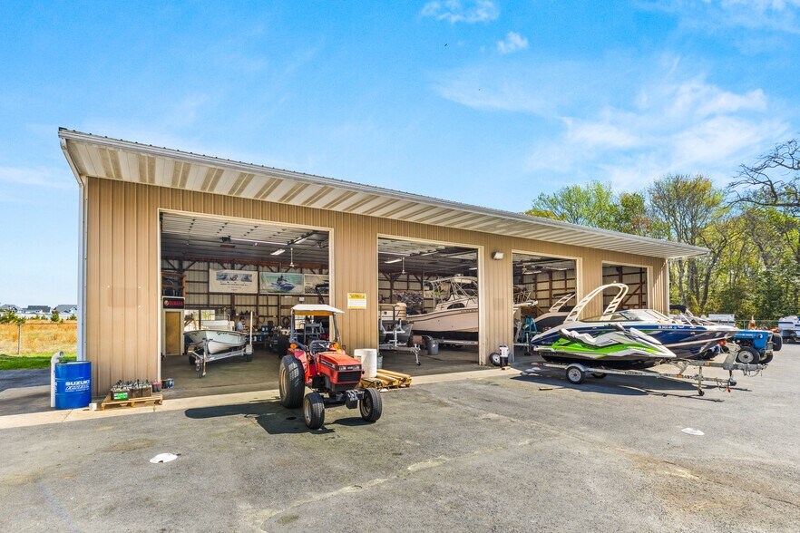 More Photos Of 30387 Cedar Neck Rd, Ocean View Flex For Sale