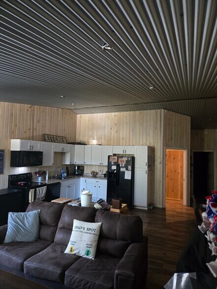 More Photos Of 134A Cedar Creek Dr, Azle Warehouse For Sale
