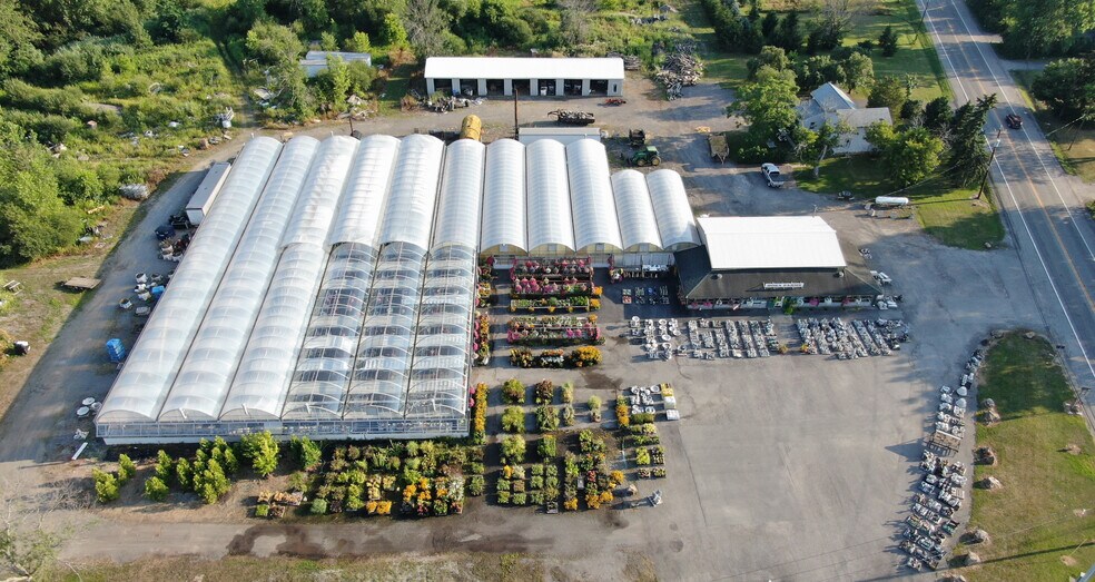 Primary Photo Of 6021 Campbell Blvd, Lockport Garden Center For Lease