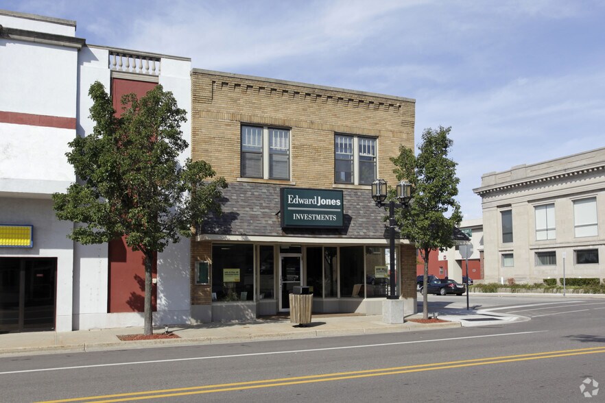 More Photos Of 103-107 Loomis St, Ludington Coworking Space