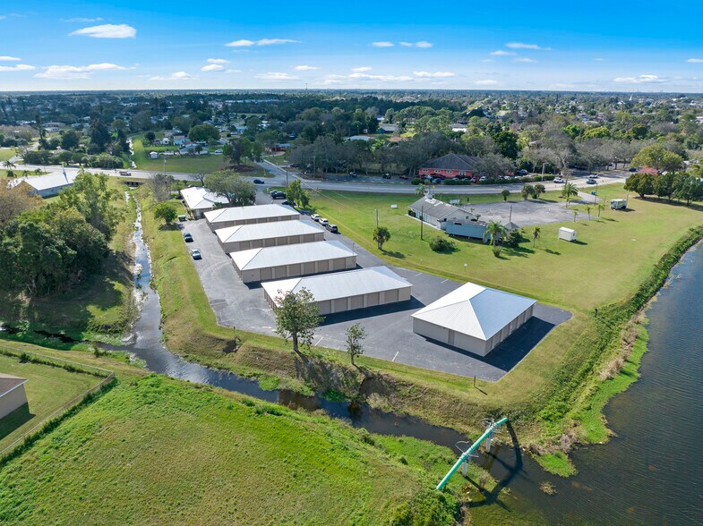 More Photos Of 302 Lee Blvd, Lehigh Acres Self Storage For Lease