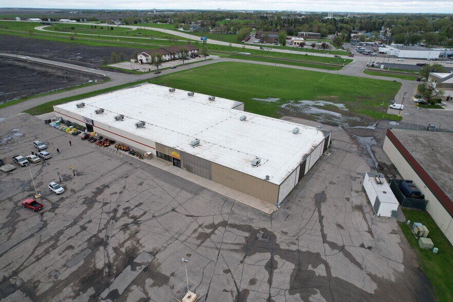 More Photos Of 1202 4th Ave S, Wahpeton Freestanding For Sale
