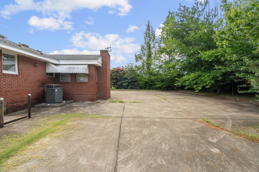 More Photos Of 6041 Indian River Rd, Virginia Beach Office Residential For Sale