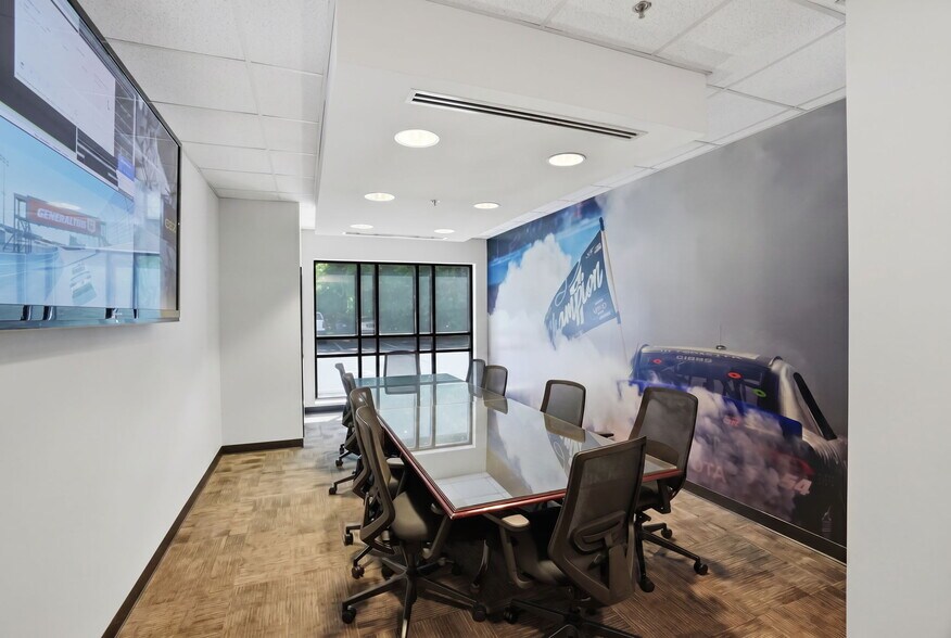 More Photos Of 13201 W Reese Blvd, Huntersville Warehouse For Sale
