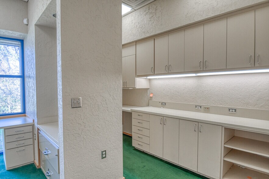 More Photos Of 3280 Marshall Ave, Norman Office For Sale