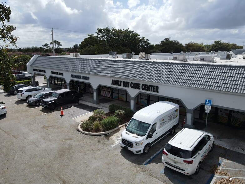 More Photos Of 11210-11300 Pines Blvd, Pembroke Pines Unknown For Lease