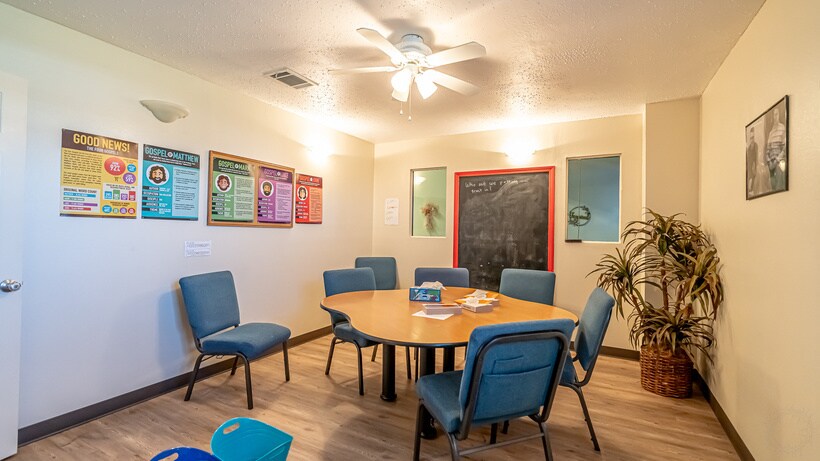 More Photos Of 3577 N FM 51, Weatherford Showroom For Sale