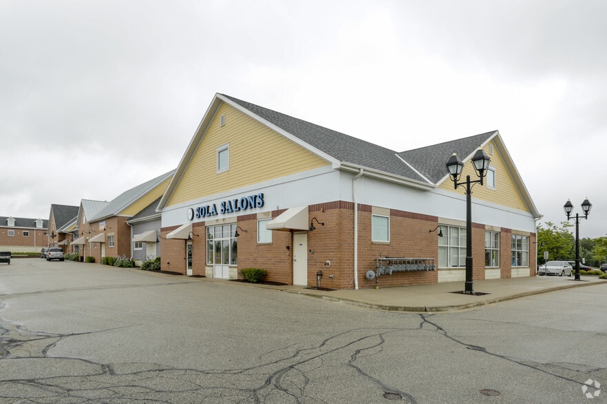 More Photos Of SWC Hwy 16 & Hwy 83, Delafield Unknown For Lease