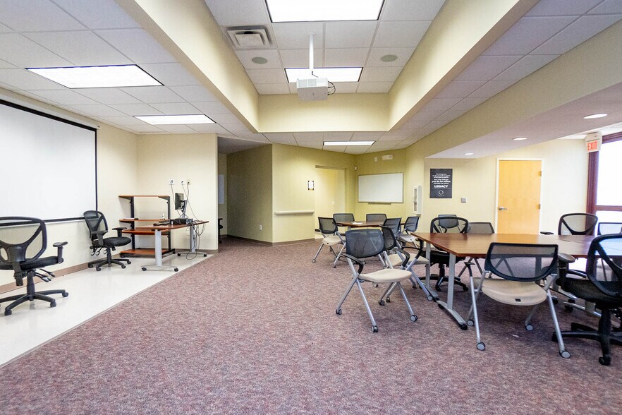 More Photos Of 211 Millard Farmer Ind Blvd, Newnan Medical For Sale
