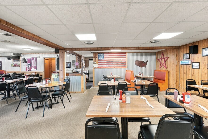 More Photos Of 4264 Murray Hwy, Hardin Restaurant For Sale