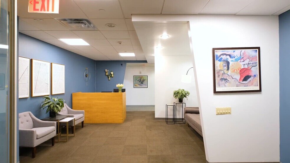 Primary Photo Of 1350 Avenue of the Americas, New York Coworking Space