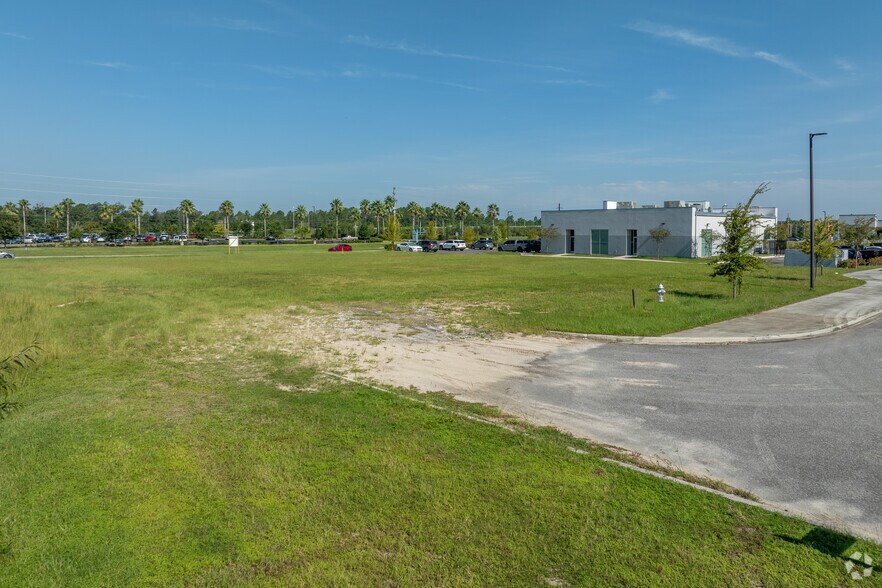 More Photos Of Jeremiah St, Middleburg Land For Lease