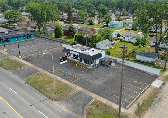 More Photos Of 33775 Ford Rd, Garden City Auto Repair For Lease