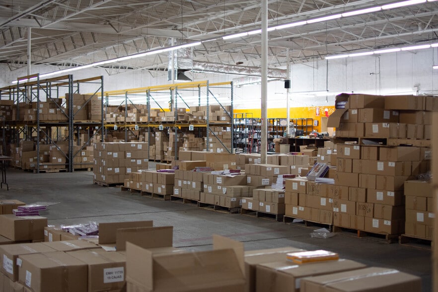 More Photos Of 7000 Alabama St, El Paso Medical For Lease