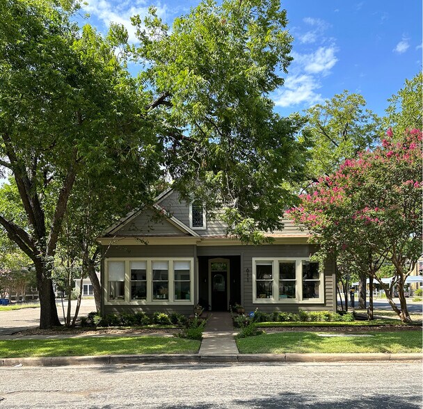More Photos Of 611 W 14th St, Austin Office For Lease
