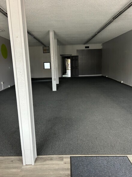 More Photos Of 330 S Bridge St, Winnemucca Storefront Retail Office For Sale