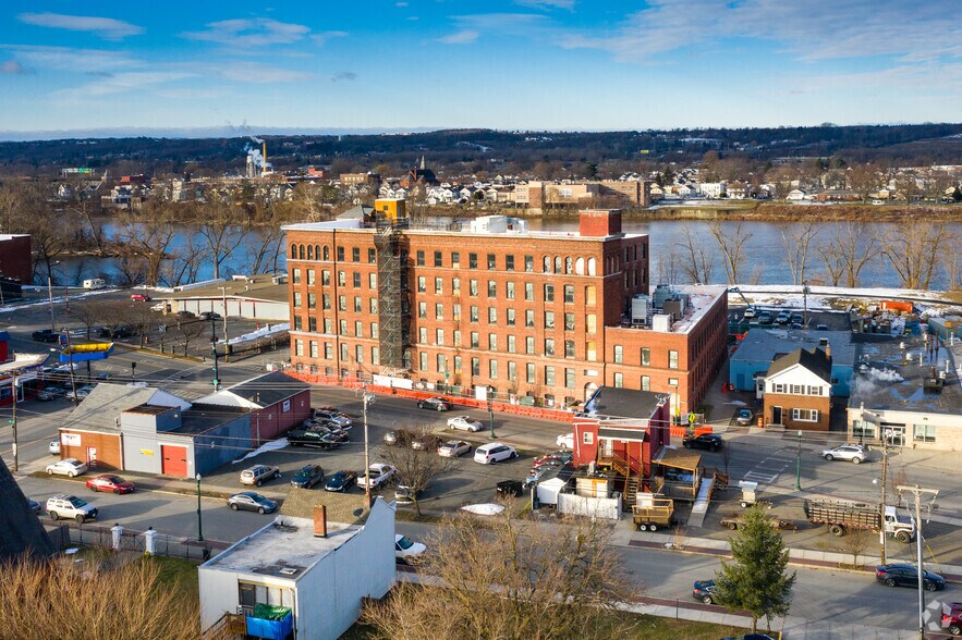 More Photos Of 701 River St, Troy Apartments For Lease