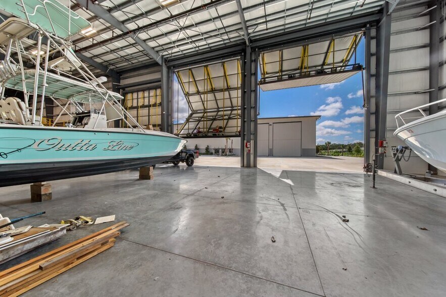 More Photos Of 1340 Commerce way, Stuart Warehouse For Lease