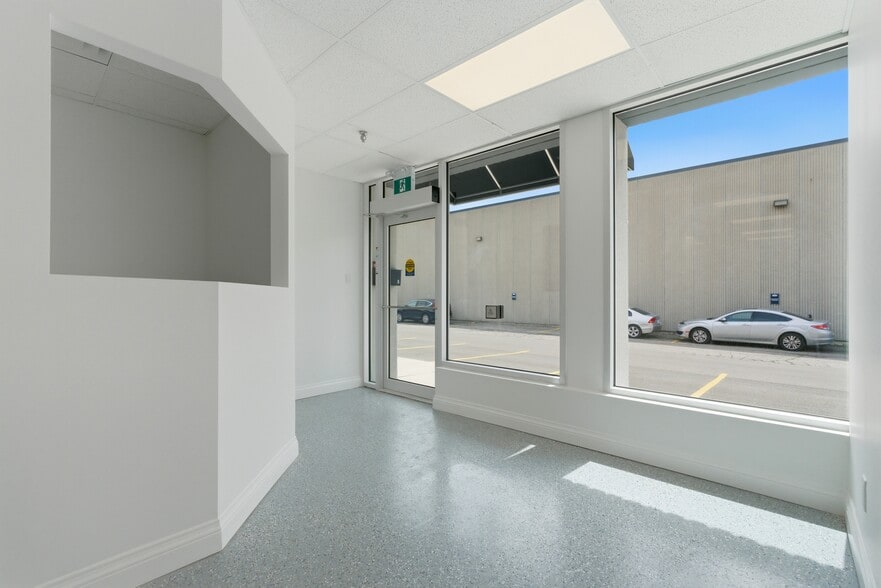 More Photos Of 397 Humberline Dr, Toronto Warehouse For Sale