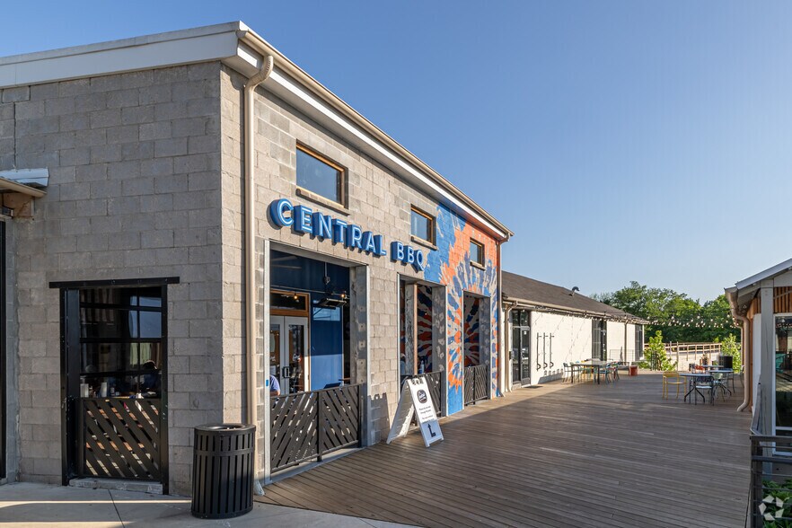 More Photos Of 517 W Martin Luther King Blvd, Fayetteville Restaurant For Lease