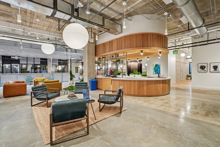 Primary Photo Of 4201 Main St, Houston Coworking Space