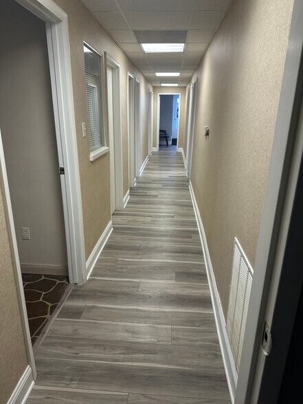 More Photos Of 978 Perry Hwy, Pittsburgh Medical For Sale