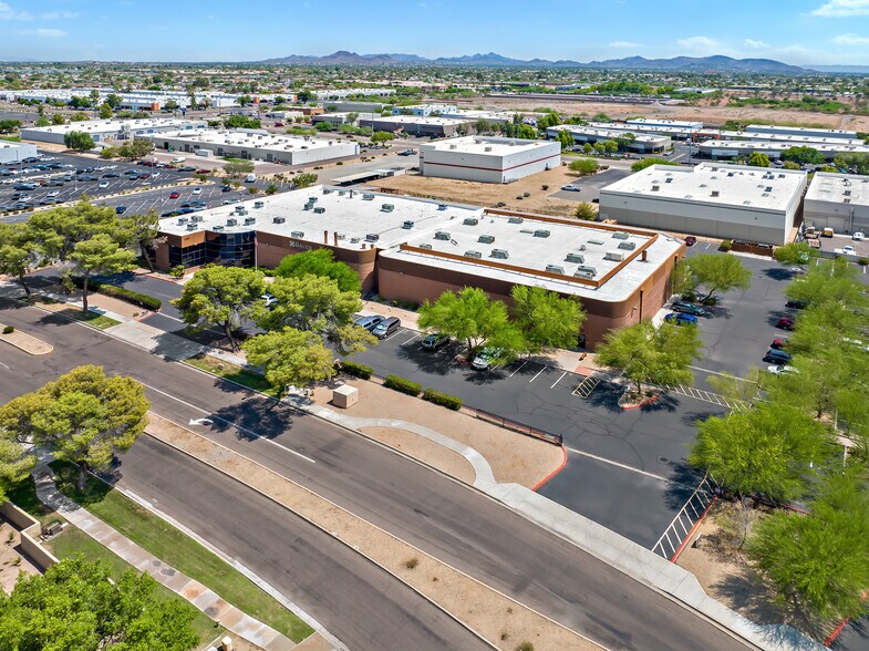 Primary Photo Of 2019 W Quail Ave, Phoenix Warehouse For Lease