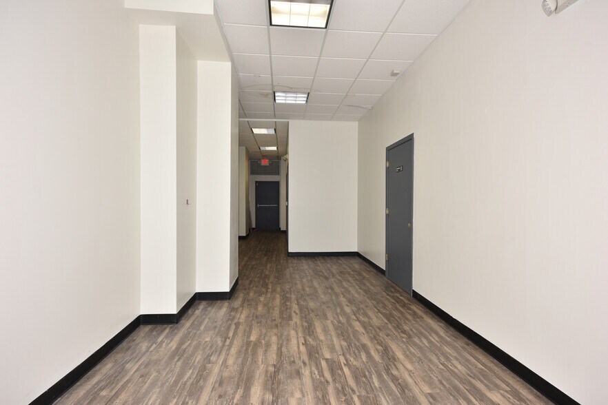 More Photos Of 4001-4015 N Oakland Ave, Milwaukee Apartments For Lease