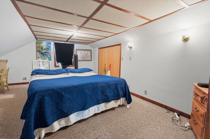 More Photos Of 120 N Main St, Medford Storefront For Sale