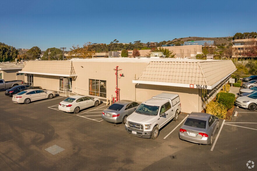 More Photos Of 10451-10455 Roselle St, San Diego Unknown For Lease