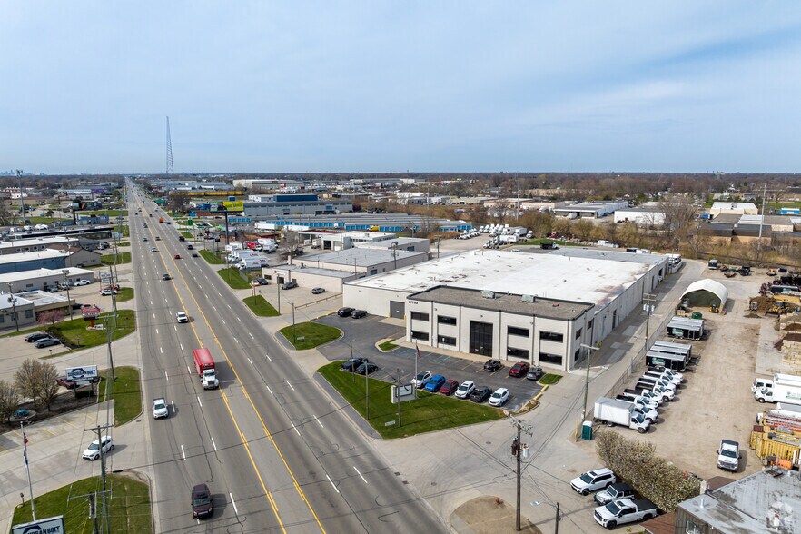 More Photos Of 27733 Groesbeck Hwy, Roseville Warehouse For Sale