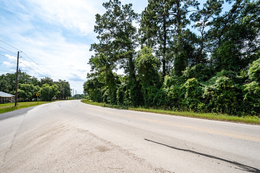 More Photos Of 7820 FM 1010 Rd, Cleveland General Retail For Sale