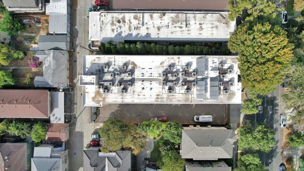 More Photos Of 2320 P St, Sacramento Apartments For Sale