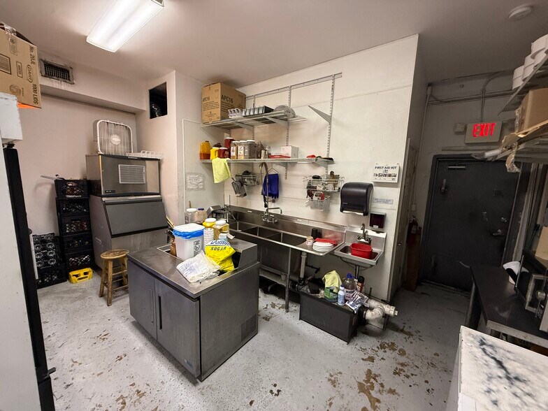 More Photos Of 4000 NW 17th Ave, Miami Storefront For Sale