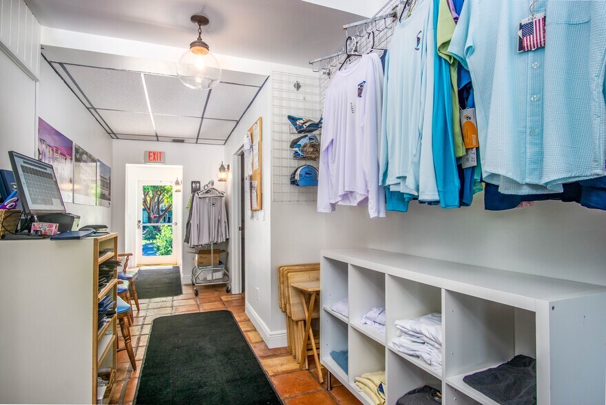 More Photos Of 80939 Overseas Hwy, Islamorada Restaurant For Sale