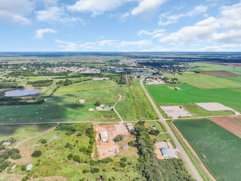 More Photos Of 10910 N County Road 3010, Lindsay Warehouse For Sale