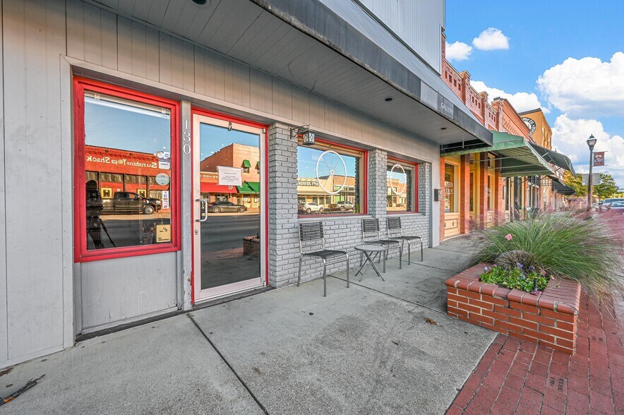 More Photos Of 130 N Main St, Mansfield Storefront Retail Office For Sale