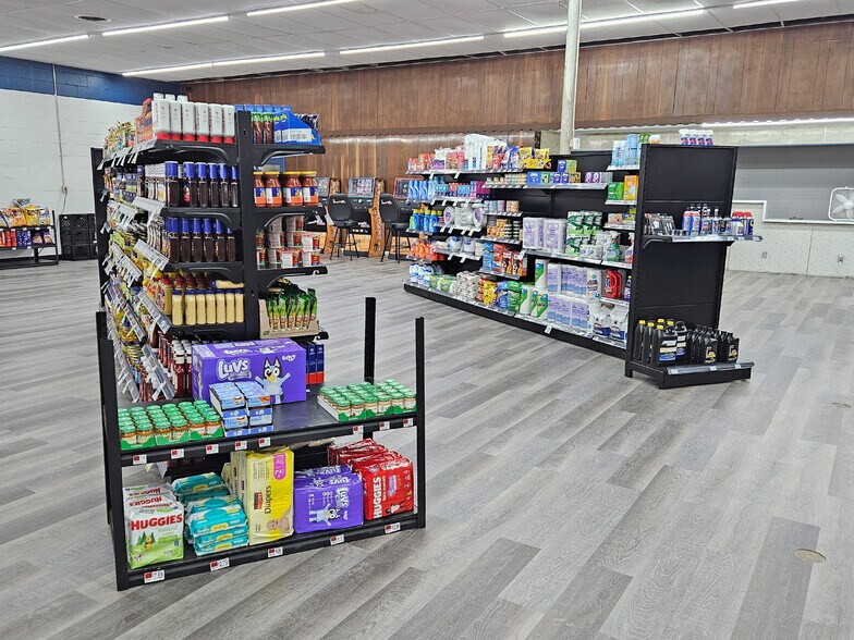 More Photos Of 110 Railroad St, Cambridge Springs Freestanding For Sale