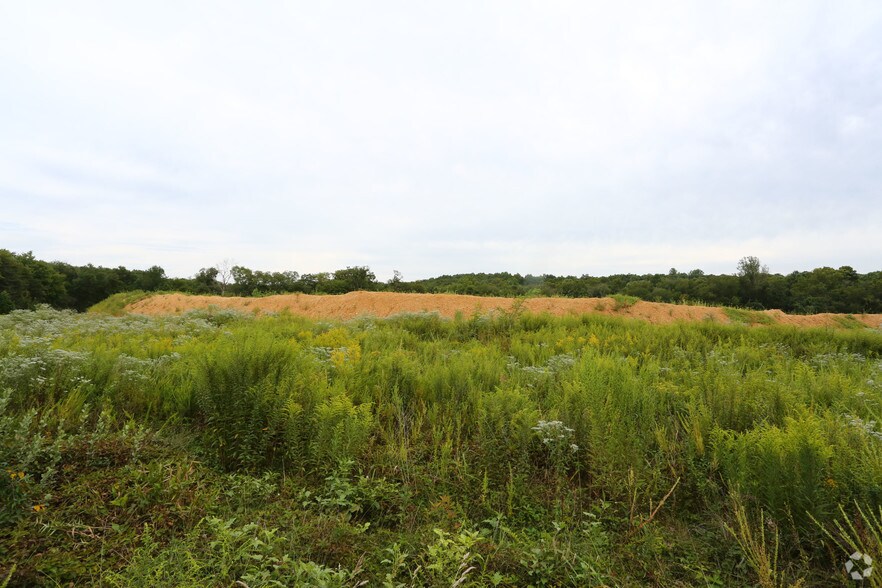 More Photos Of 600 Principio Pky W, North East Unknown For Lease