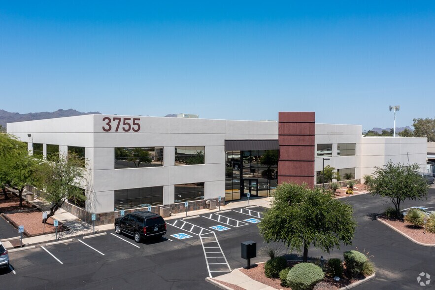 More Photos Of 3755 N Business Center Dr, Tucson Manufacturing For Lease